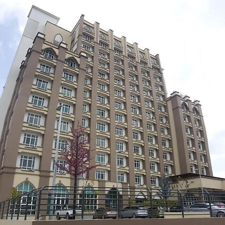 Risqi Apartment 2 Bedroom Wakaf Che Yeh Kota Bharu Esterno foto
