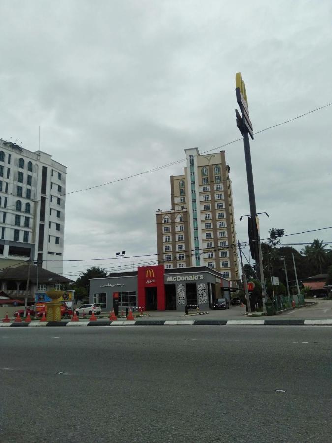 Risqi Apartment 2 Bedroom Wakaf Che Yeh Kota Bharu Esterno foto