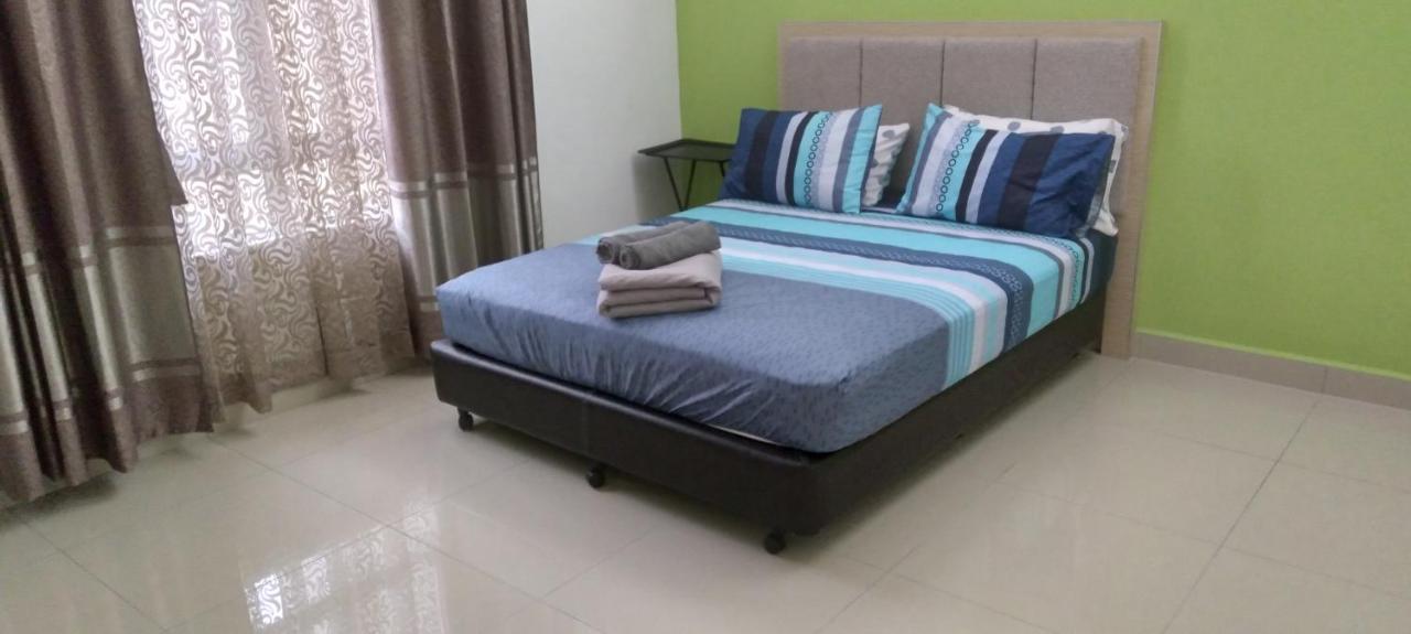 Risqi Apartment 2 Bedroom Wakaf Che Yeh Kota Bharu Esterno foto