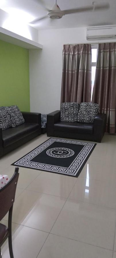 Risqi Apartment 2 Bedroom Wakaf Che Yeh Kota Bharu Esterno foto